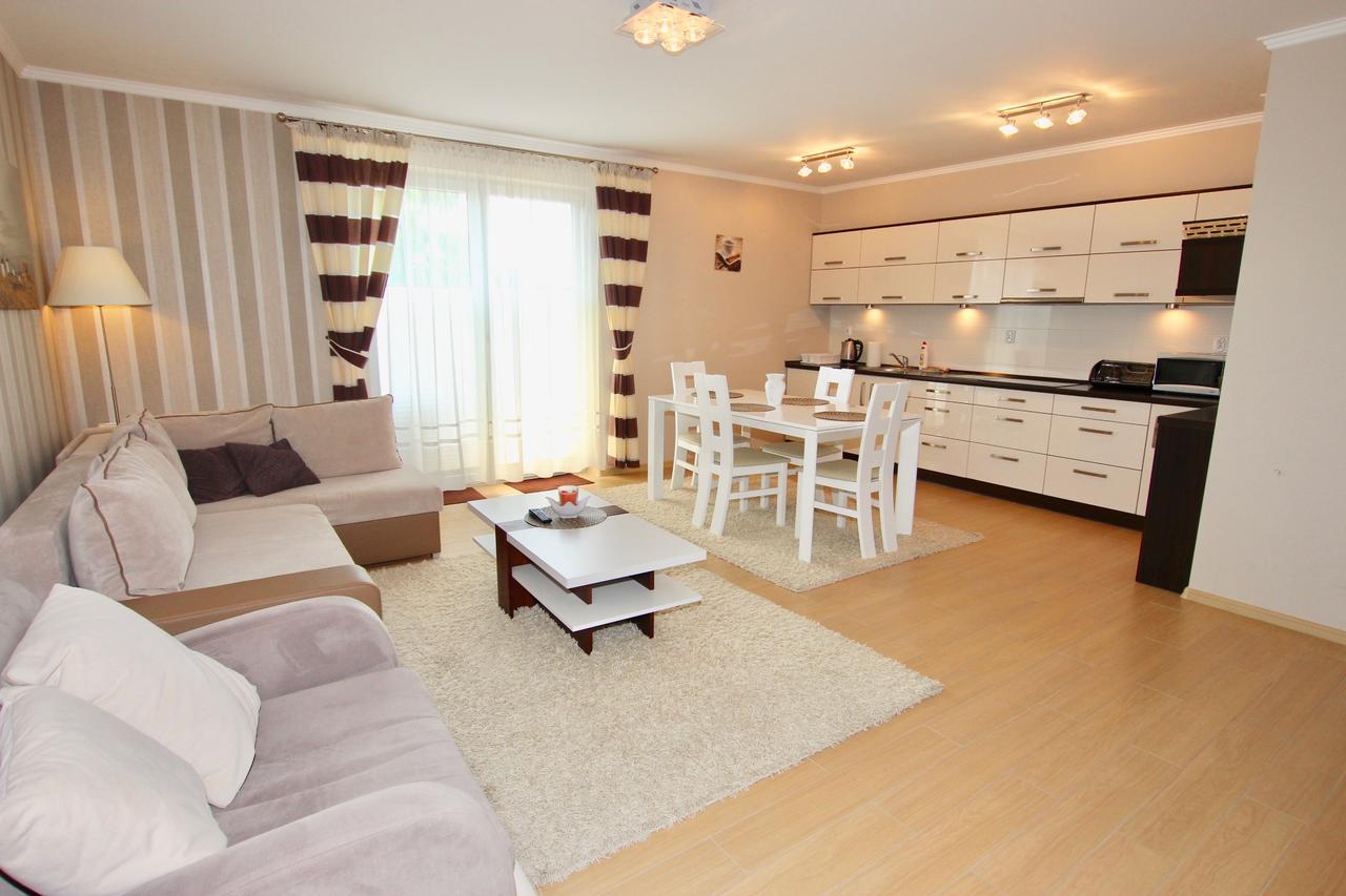 Apartamenty Bursztynowe Komnaty Darłówko Exterior foto