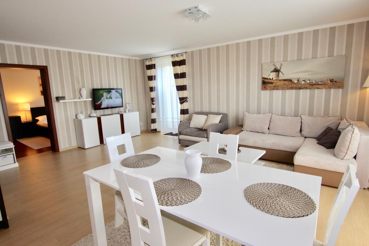 Apartamenty Bursztynowe Komnaty Darłówko Exterior foto